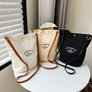 2024 New Bucket Bag Tote Bag Men's and Women's Commuter Large Capacity Bag Shoulder Bag Crossbody Bag