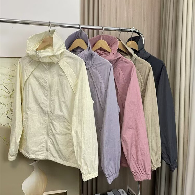 Men's Sports Jacket for Spring and Autumn, Running and Walking Outdoor Coat, Casual Hooded Sun Protection Clothing for Men in Spring and Autumn Men's Sports Jacket for Spring and Autumn, Running and Walking Outdoor Coat, Casual Hooded Sun Protection Clothing for Men in Spring and Autumn