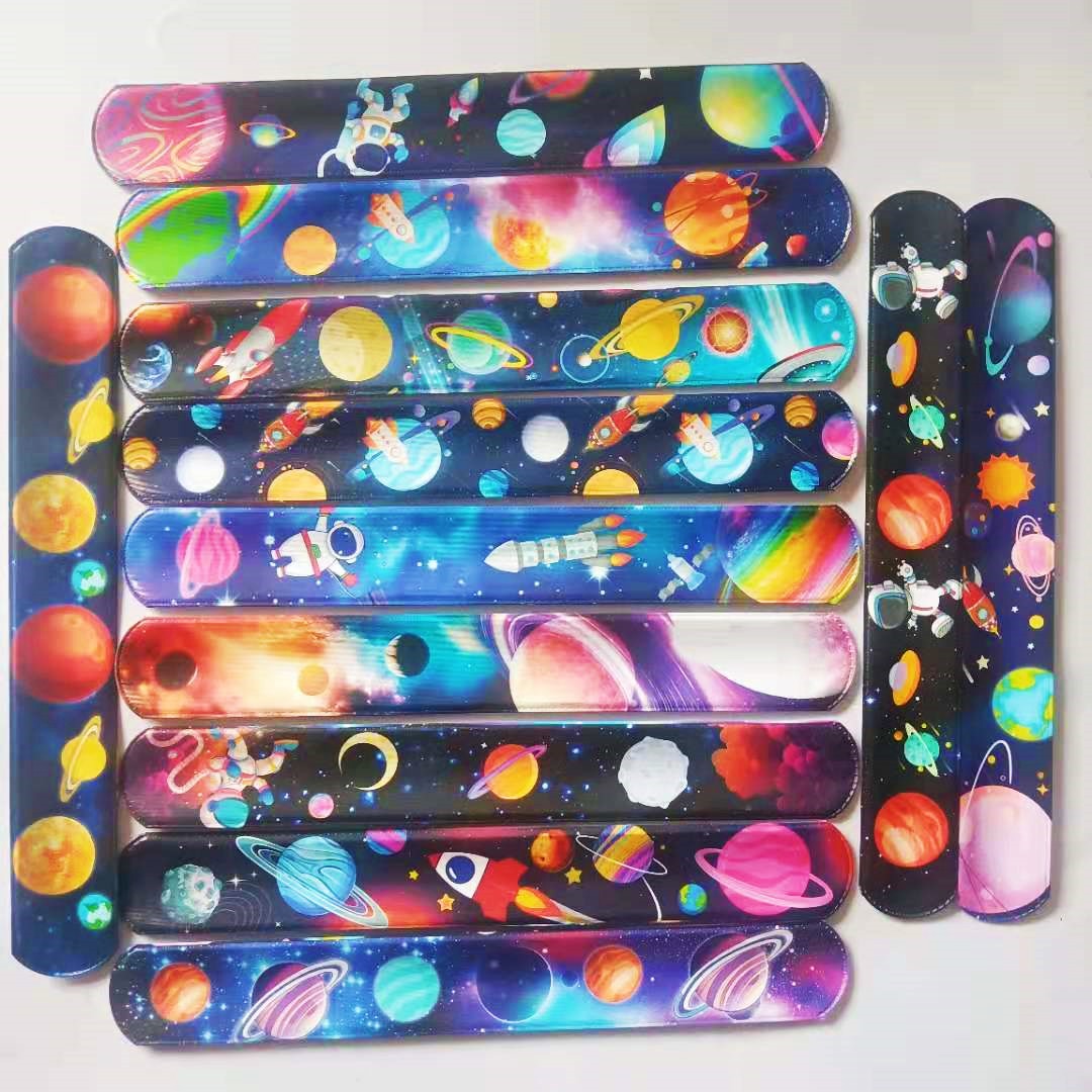 Estrictamente seleccionado el nuevo anillo estrellado de Amazon Space, anillo de palmaditas de PVC, accesorios de juego de juguetes para niños