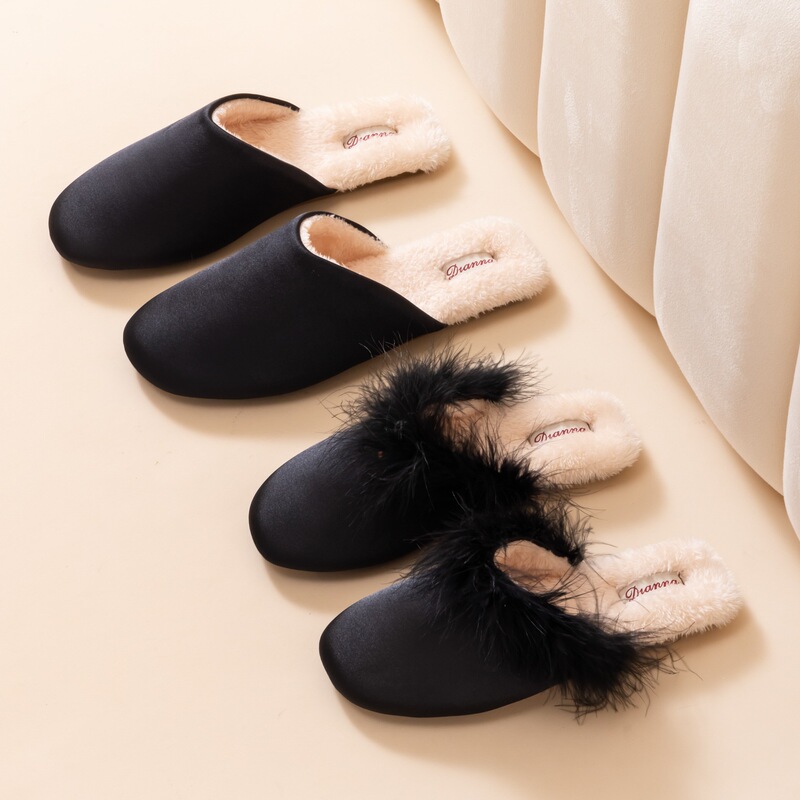 Home Feather Satin Non-Slip Ins-Style Slippers with Dressing Gown for Bridesmaids, Indoor Hotel Light Luxury Bride's Head Covering Home Feather Satin Non-Slip Ins-Style Slippers with Dressing Gown for Bridesmaids, Indoor Hotel Light Luxury Bride's Head Covering