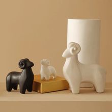 三羊开泰家居装饰品现代简约北欧样板新房客厅书房陶瓷羊摆件批发
