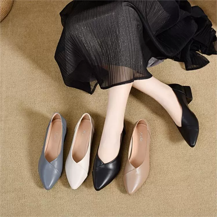 Кондитерские сандалии с толстым дном на каблуке женщины 2025 новая весна лето новая рыбья клюва мягкая кожа увеличена