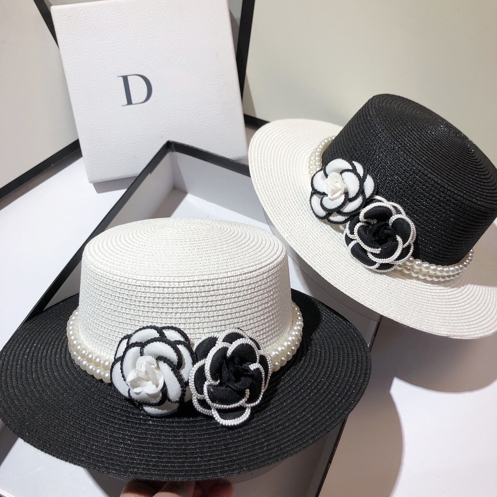 Women's Elegant Pastoral Simple Style Color Block Flowers Big Eaves Straw Hat display picture 1