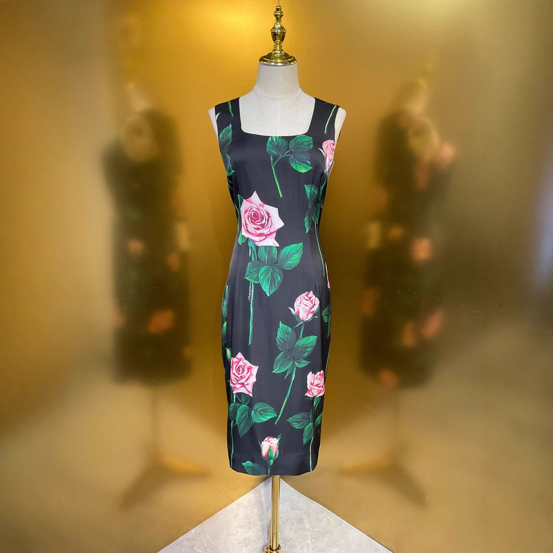 Shenzhen Nanyou Classy Black Bottomed Rose 19 Mmi Silk Waist Bag Arm Vest Dress Female Celebrity Style Shenzhen Nanyou Classy Black Bottomed Rose 19 Mmi Silk Waist Bag Arm Vest Dress Female Celebrity Style