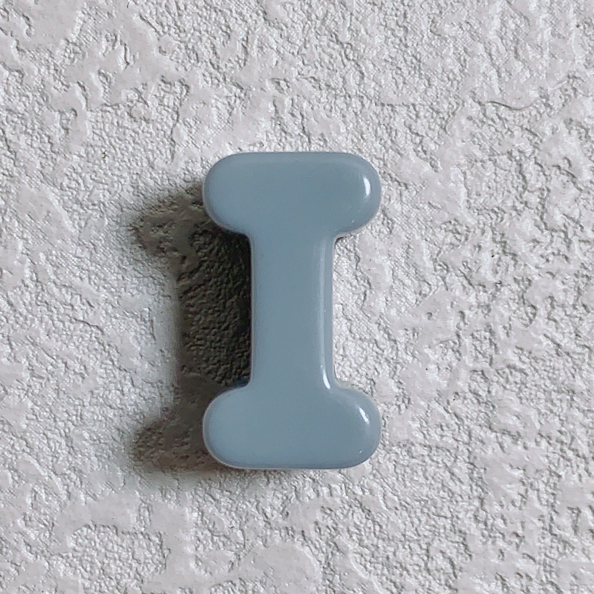 I (Light Gray)