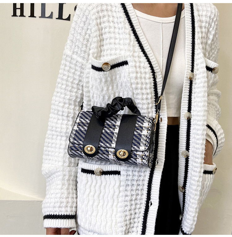 Fashion Plaid Handbag Fashion Shoulder Messenger Bag Pillow Bag Small Boston Bag display picture 14