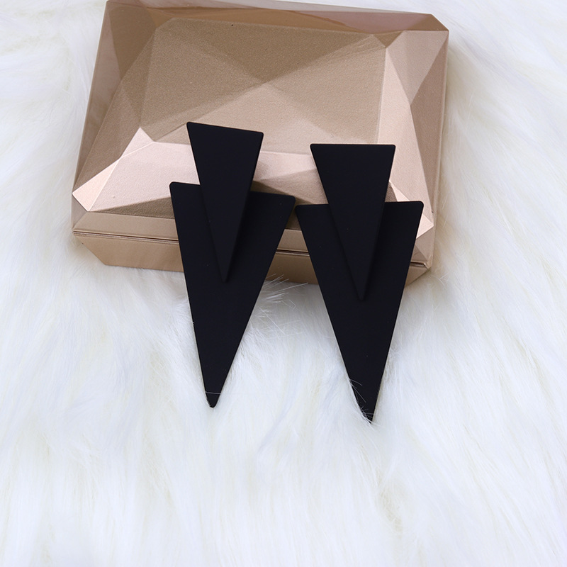 1 Pair Simple Style Triangle Metal Stoving Varnish Women's Drop Earrings display picture 7