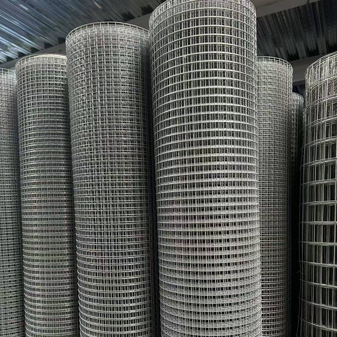 钢丝电焊网建筑工地批荡网现货批发保温挂网养殖防护铁丝网