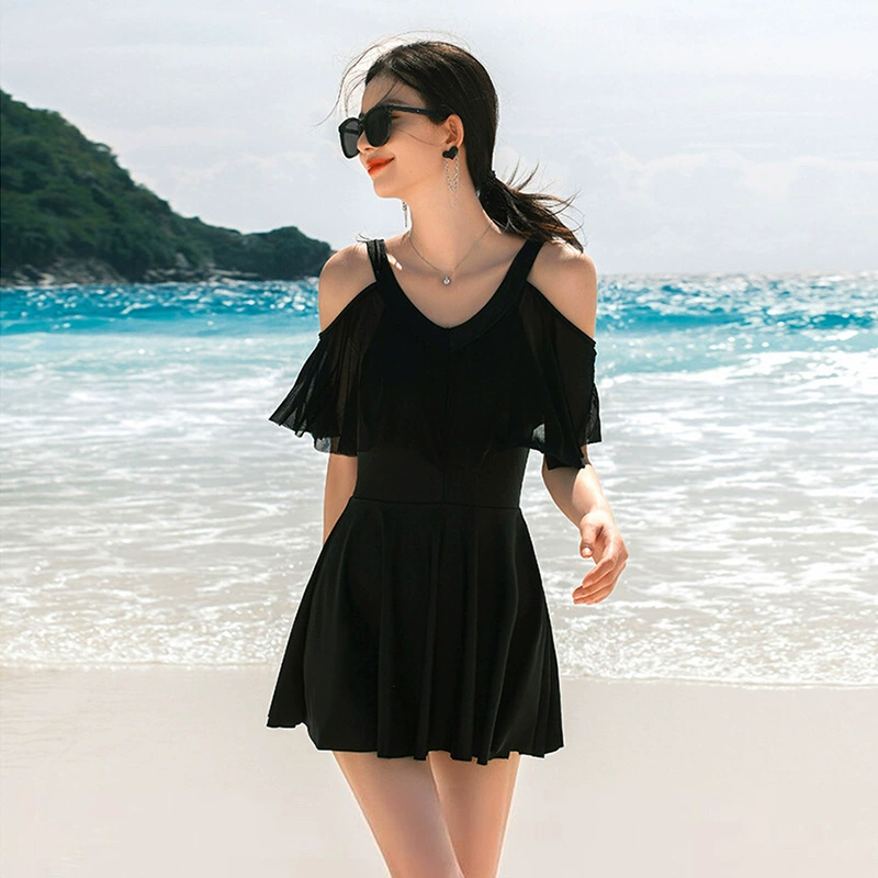 2025 новый цельный купальник для женщин, которые могут купаться в горячих источниках, высококачественный, слегка полный, закрывающий тело, стройнящий, консервативный купальник для отдыха на море.