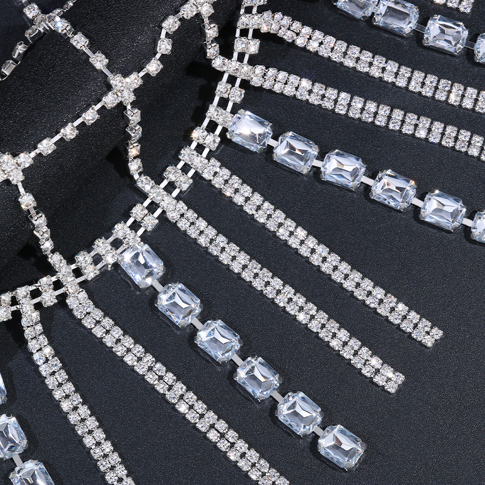 Transfronteriza Venta caliente Cadena de pelo de diamantes de imitación personalidad europea y americana exagerada borla larga diadema de lujo tocado