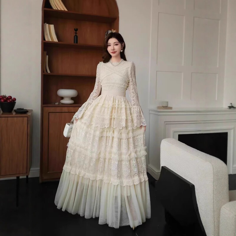 Long Skirt with Large Hem, Evening Gown for Banquets, 2026 Spring Women's Mesh Lace Embroidered Flared Sleeve Layered Cake Dress