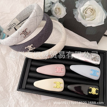 �l�y���|�l���^���P���T�l�AĪ�m��ɫƤ�|����A������Ů߅�A�l�