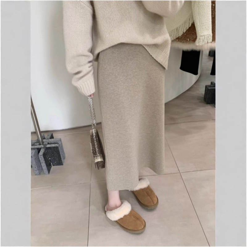 Oatmeal-Colored Wool Knit Skirt for Women, Autumn/Winter 2026 New Style, Petite Straight Long Skirt, A-Line Pencil Skirt