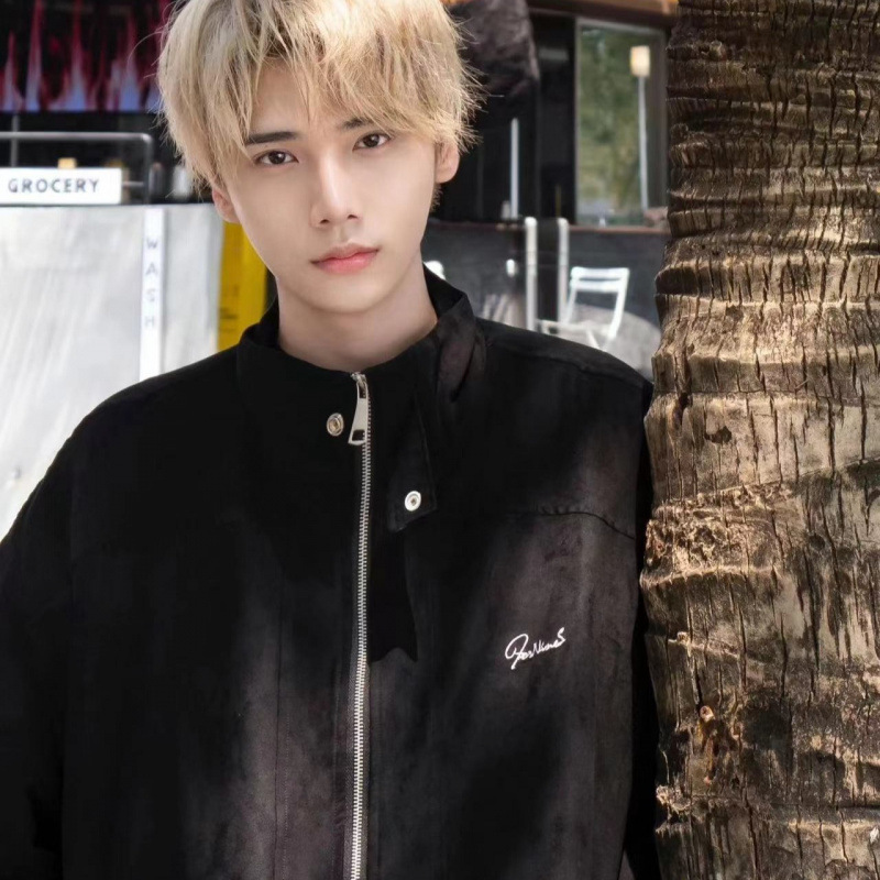 American Retro 360g Heavy Suede Motorcycle Jacket Men's Trendy Brand Embroidered Loose Casual Style Couple Jacket American Retro 360g Heavy Suede Motorcycle Jacket Men's Trendy Brand Embroidered Loose Casual Style Couple Jacket