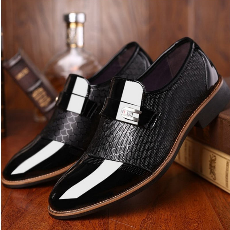 Männer geprägte Lederschuhe bedecken die Füße Herren Freizeitschuhe aus Leder Männer 38-50 große Größe_voghion.com