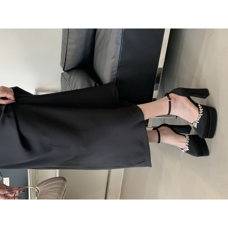Sandali eleganti con tacco a spillo e strass per donna punta_voghion.com