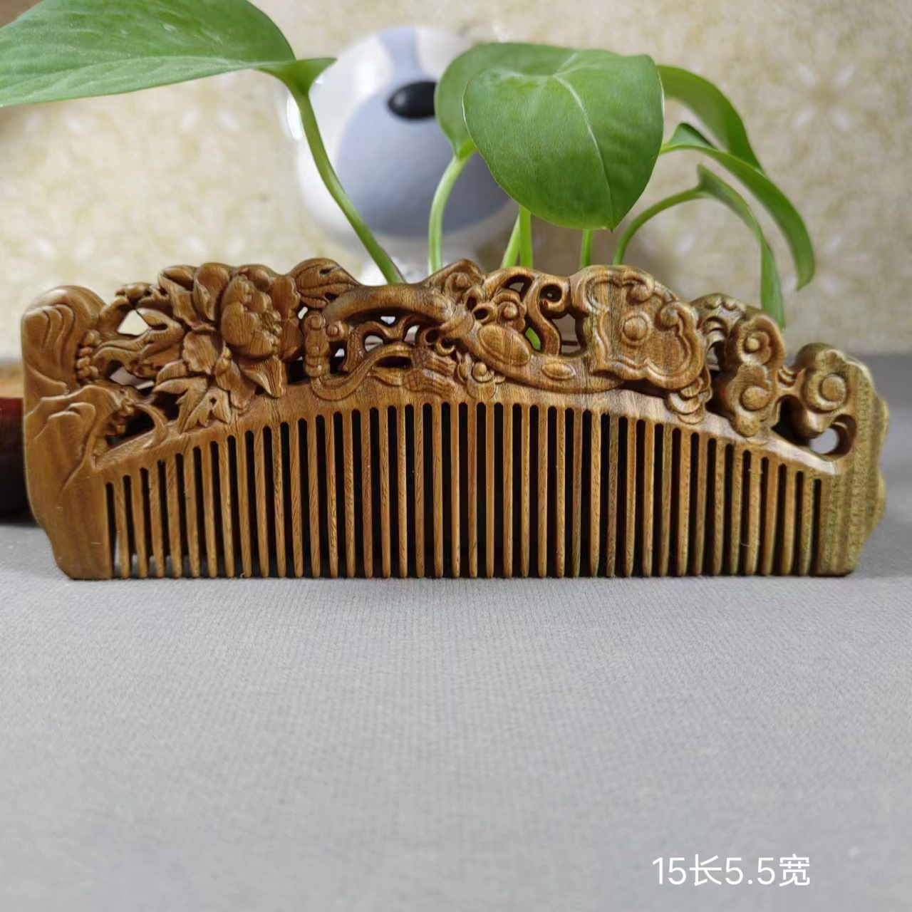 緑檀木両面彫刻磨き木櫛マッサージ保健携帯櫛プレゼントスポットメーカー卸売り