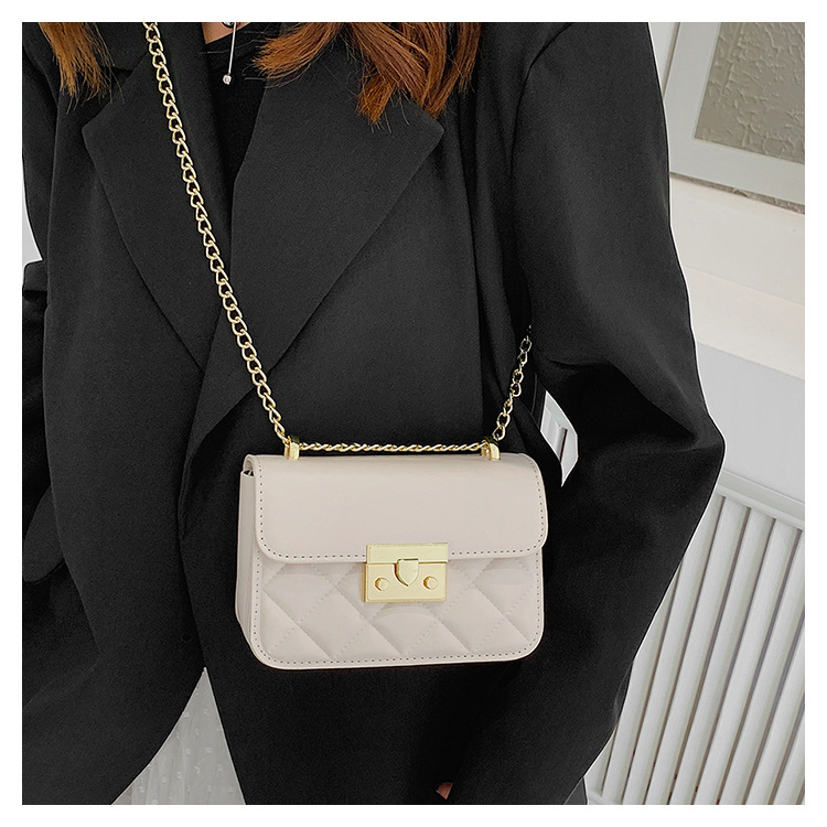 Fashion Solid Color Metal Button Square Buckle Square Bag display picture 7