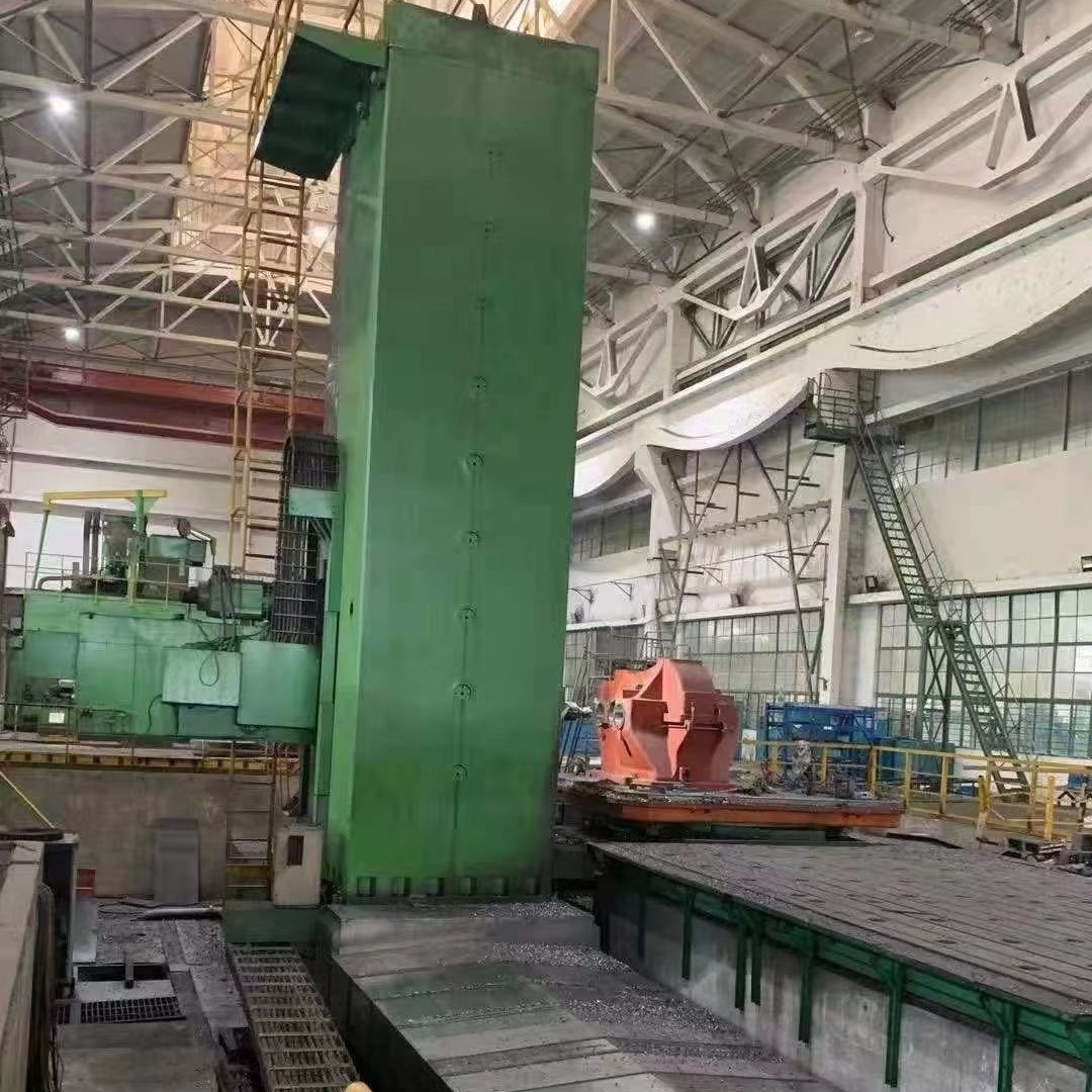 出售05年齐二数控落地镗铣，西门子系统