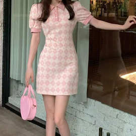 法式初恋复古温柔裙子甜辣粉色菱格polo修身显瘦针织连衣裙小个子