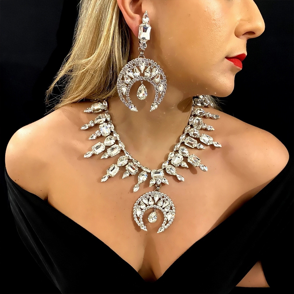Transfronterizo nuevo traje de diamantes de imitación personalidad europea y americana exagerada Luna pendientes collar completo diamante traje conjunto de joyas