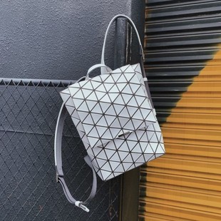 �ձ�BACKPACK����w�p������Ҏ׺�����w�^���e������X����