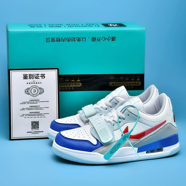 8312 White Blue Red