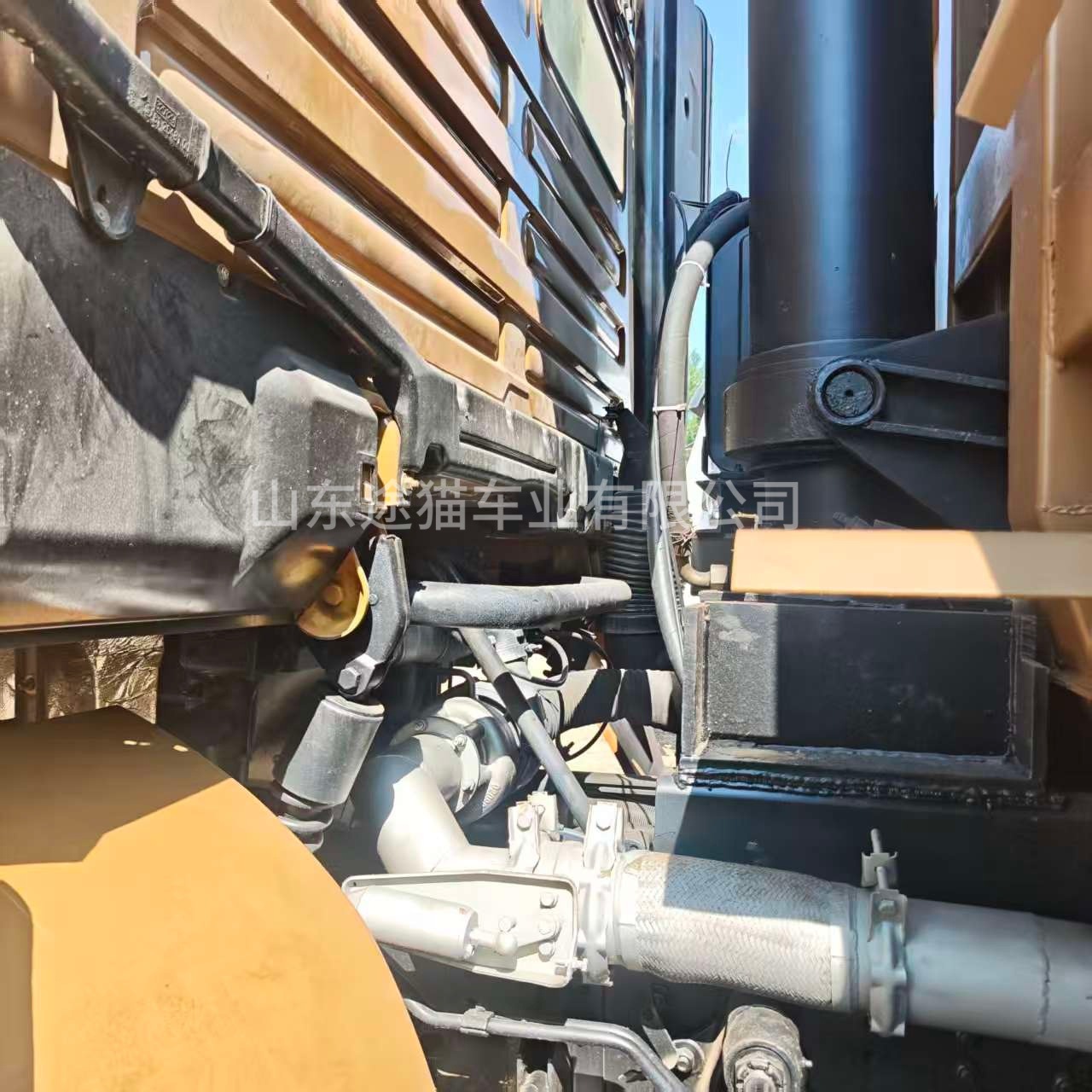 Manufacturer Delong F30008×4 Dump Truck for Mining, Earthmoving, and Sand and Gravel Engineering, Cross-Border