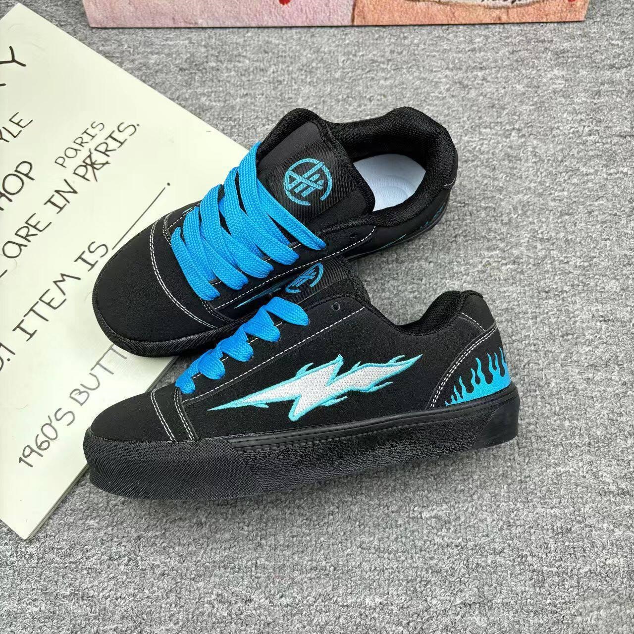 Lazos de primavera 2026 nuevo estilo americano de color combinado patrón de relámpago mujer moda casual skate zapatillas cómodas para mujeres