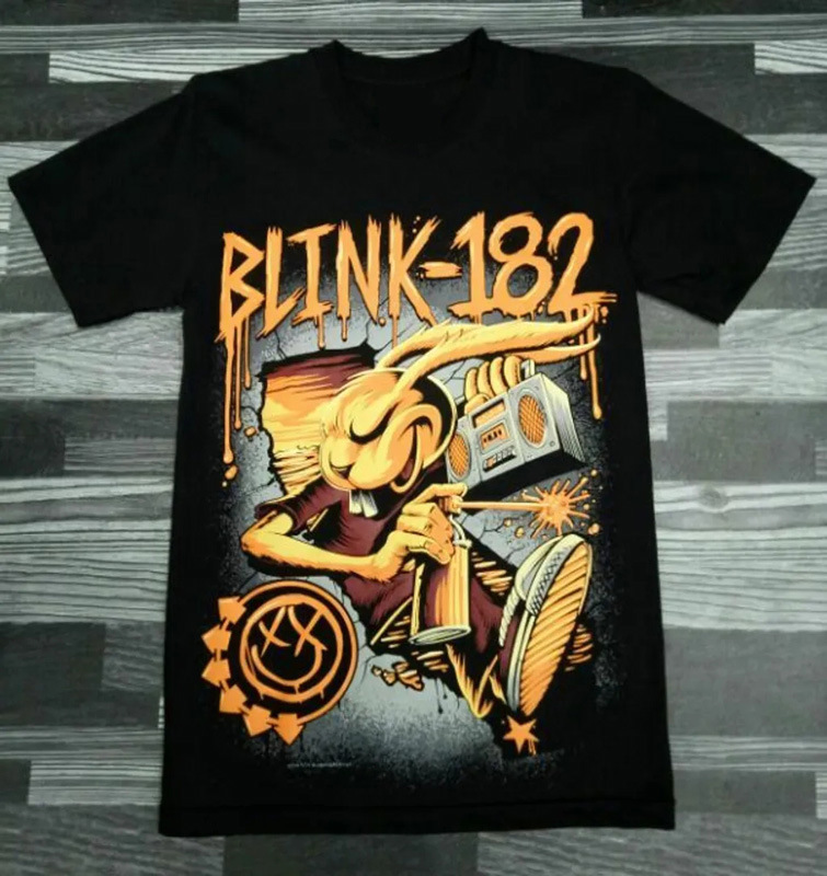 European and American Style Blink-182 Graffiti 182 Graffiti Logo American Retro Simple Short-Sleeved T-Shirt European and American Style Blink-182 Graffiti 182 Graffiti Logo American Retro Simple Short-Sleeved T-Shirt