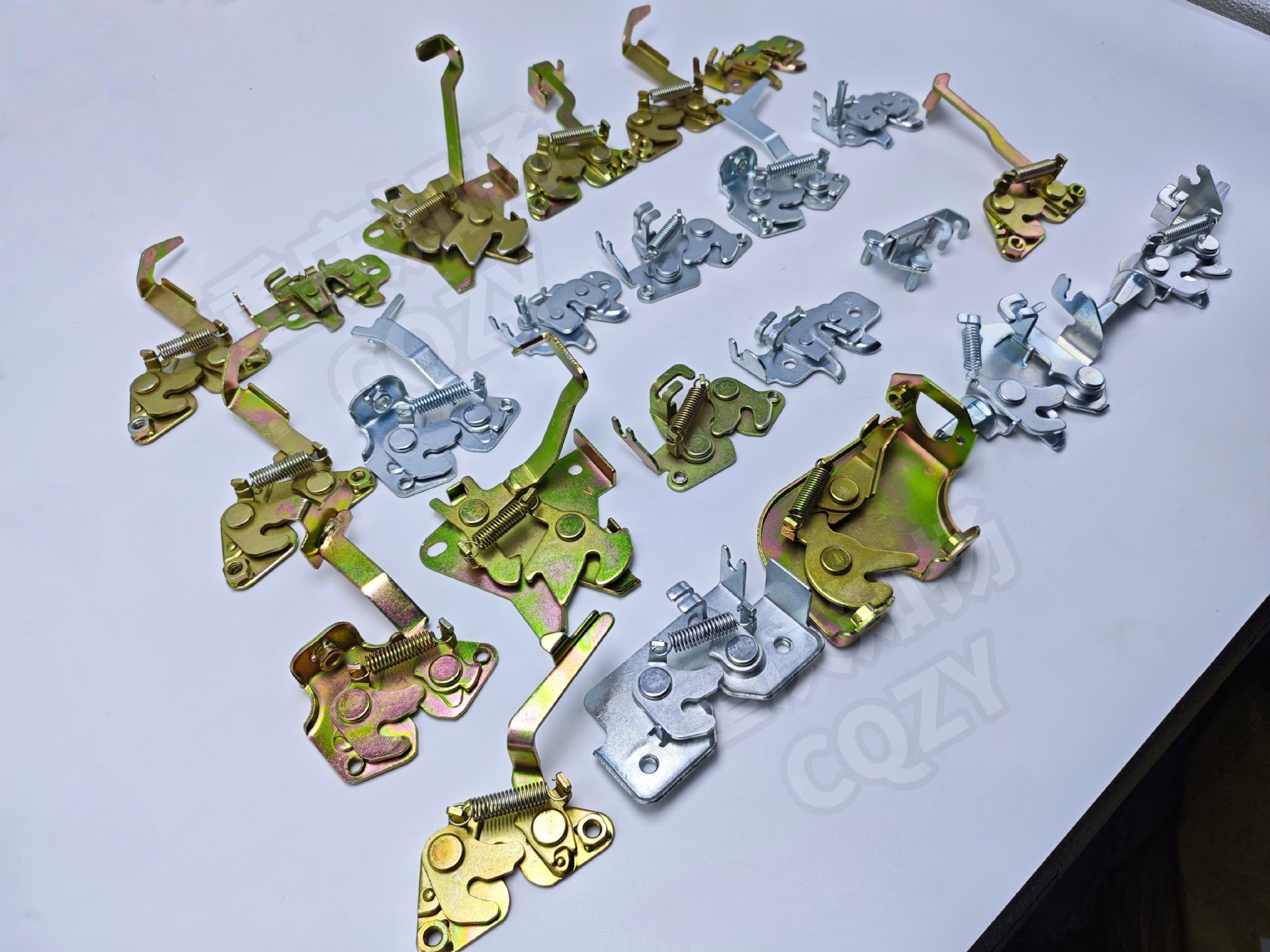 Custom Seat Lock Buckle for Electric Scooters, Seat Bucket Lock, Curved Beam Seat Lock Plate Manufacturer, Seat Lock, Motorcycle Accessories