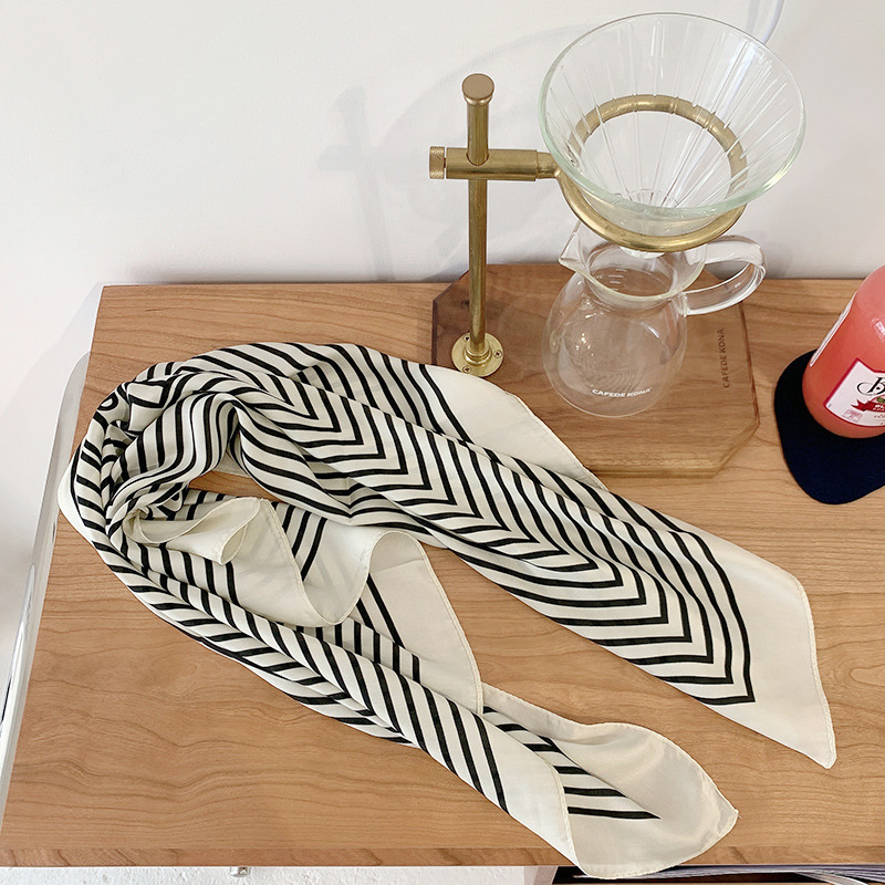 Decoración de verano bufandas de seda para viajeros bufandas profesionales 70x70 pequeñas bufandas cuadradas accesorios de mujer ataduras de cabello seda simulada