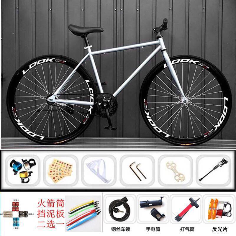 검정색과 은색 칼 40개