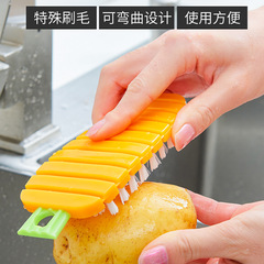 Vegetable and fruit cleaning brush, ideal for cleaning vegetables, fruits, and kitchen utensils. Multipurpose brush with hanging design for cleaning.