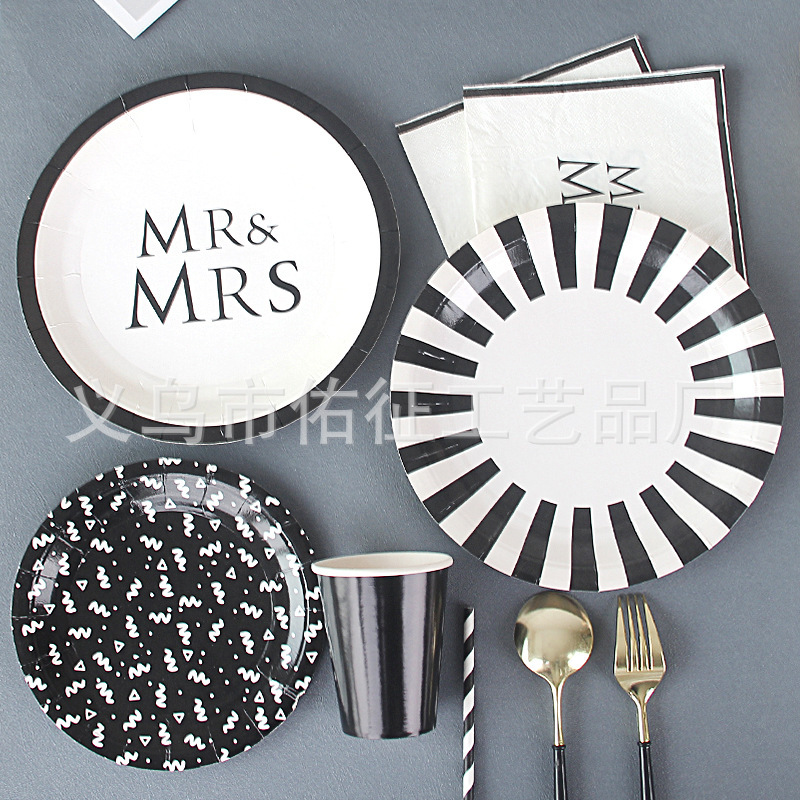 Promotional Black Disposable Paper Plates, Birthday Party Cake Plates, Commercial Fruit Plates, Party Tableware Promotional Black Disposable Paper Plates, Birthday Party Cake Plates, Commercial Fruit Plates, Party Tableware