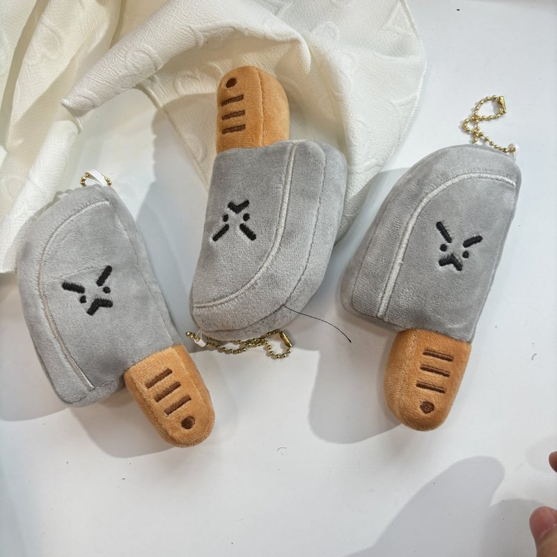 包丁のぬいぐるみのペンダントの怒りの表情のアイデアはナイフのミニのペンダントのリュックサックのペンダントのキーホルダーを責めます。|undefined
