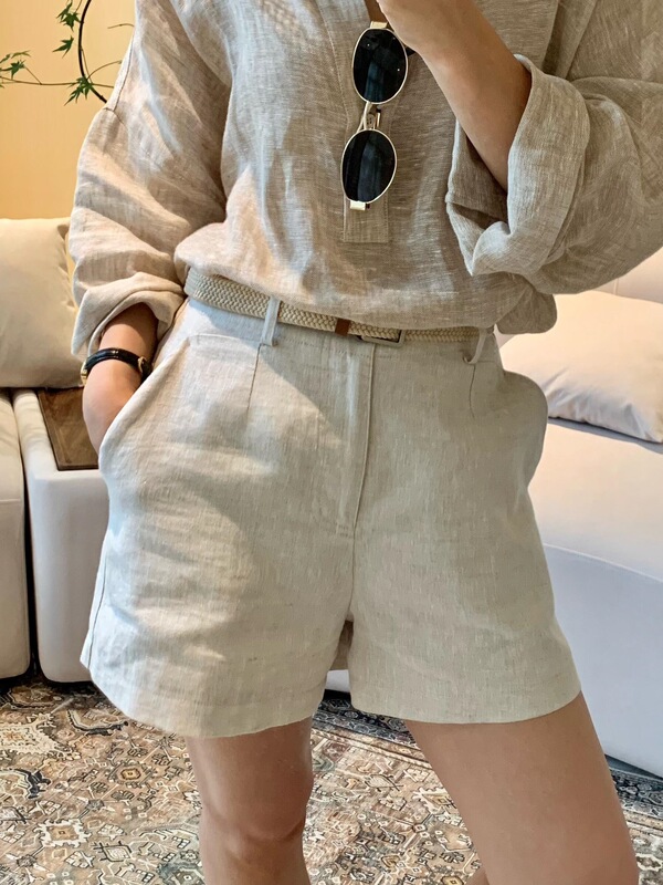 Apricot-colored linen casual shorts, relaxed fit, high-waisted, slimming, versatile for commuting, straight-leg pants for women, summer lightweight wide-leg trousers