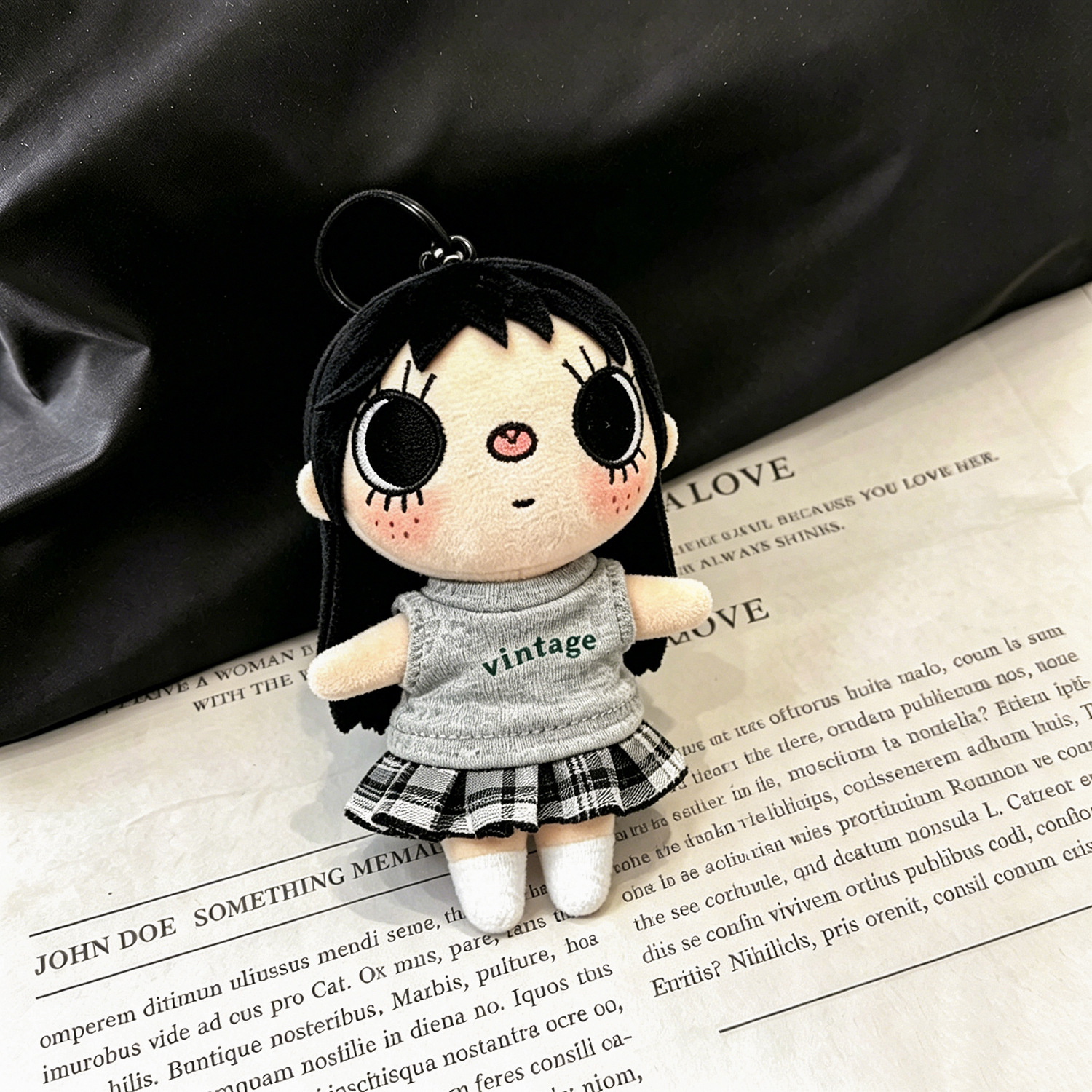 Little Jade Yuy Doll Clothing Set with Plush Toy Accessories, Versatile Outfit, Cute Handmade Red Clothes and Skirt, 10cm