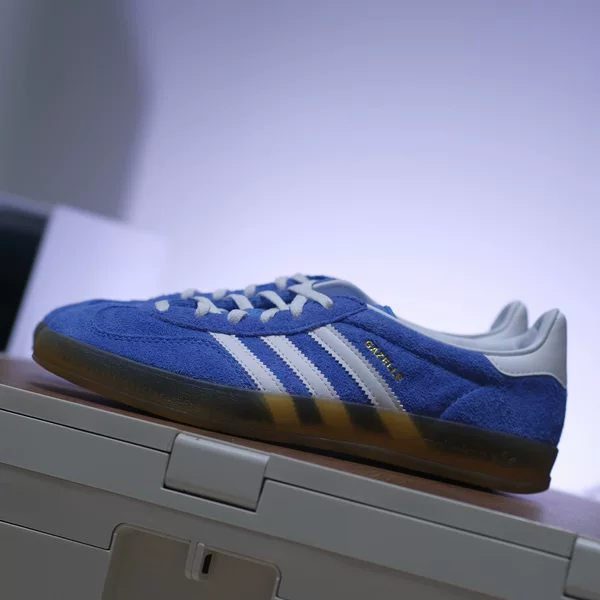 High-quality GAZELLE INDOOR training shoes co-branded with Hello Kitty, trendy and comfortable sports casual sneakers for men and women