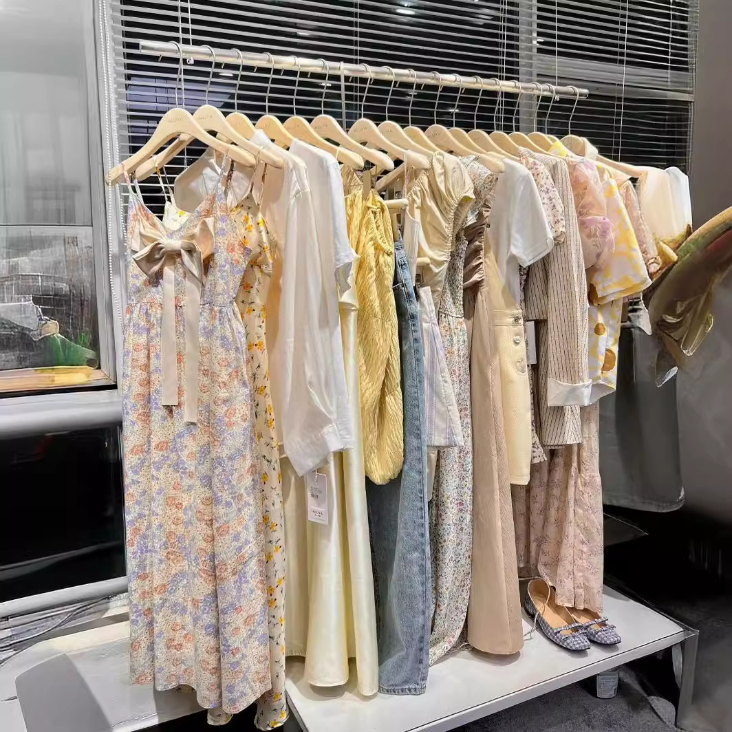 茶歇法式长裙2024新款高级感百搭显瘦温柔风超仙甜美纯色连衣裙女