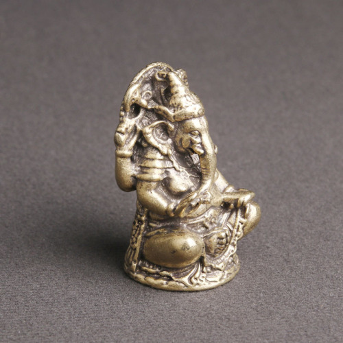 Brass old Thai elephant god ornaments white elephant spirit God of Wealth Southeast Asia enshrines gods old bronze crafts wholesale