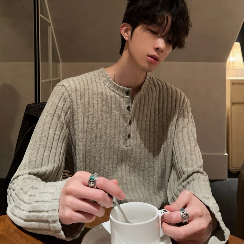 Cleanfit Old Money Style Long Sleeve T-Shirt for Men, Autumn American Retro Cool Henley Shirt with Regular Shoulders