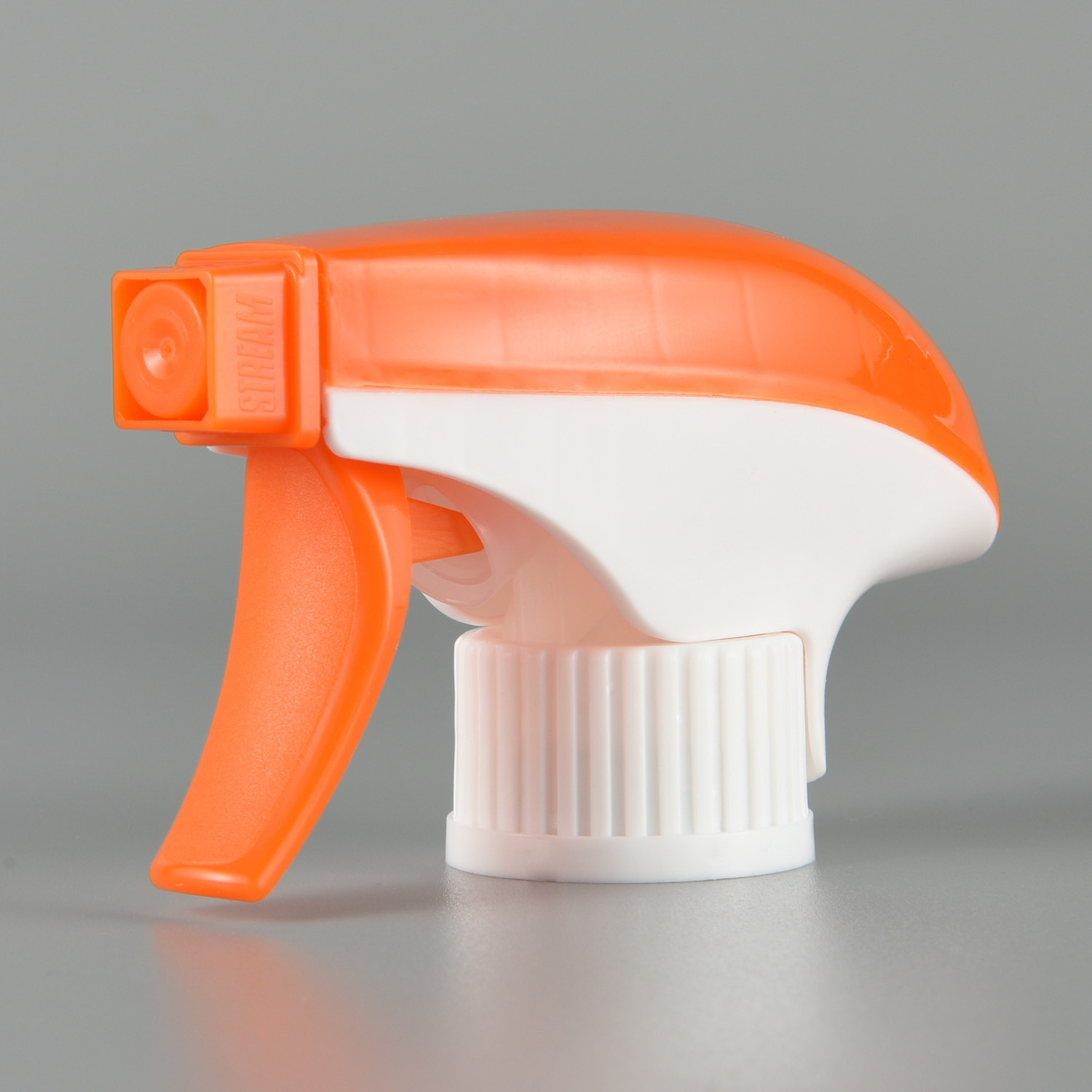 Pistola cuadrada en aerosol bomba oblicua de plástico pistola real de doble cubierta boquilla limpiadora 28 dientes 410 pistola cuadrada en aerosol con hebilla de mano de doble cubierta