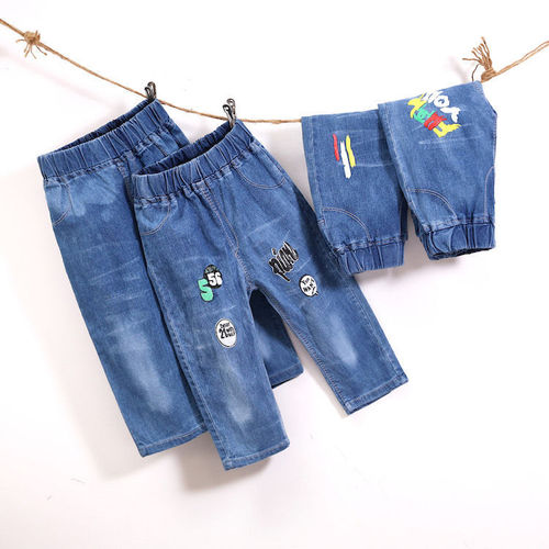 Boys' denim shorts summer clothing, mid-length pants, new style children's capri pants, summer mid-to-late childhood casual pants, hot pants.