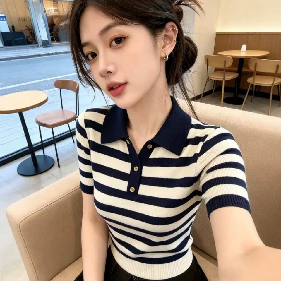 Áo thun polo nữ tay ngắn cổ lật sọc kẻ thanh lịch — Sọc chi tiết 3