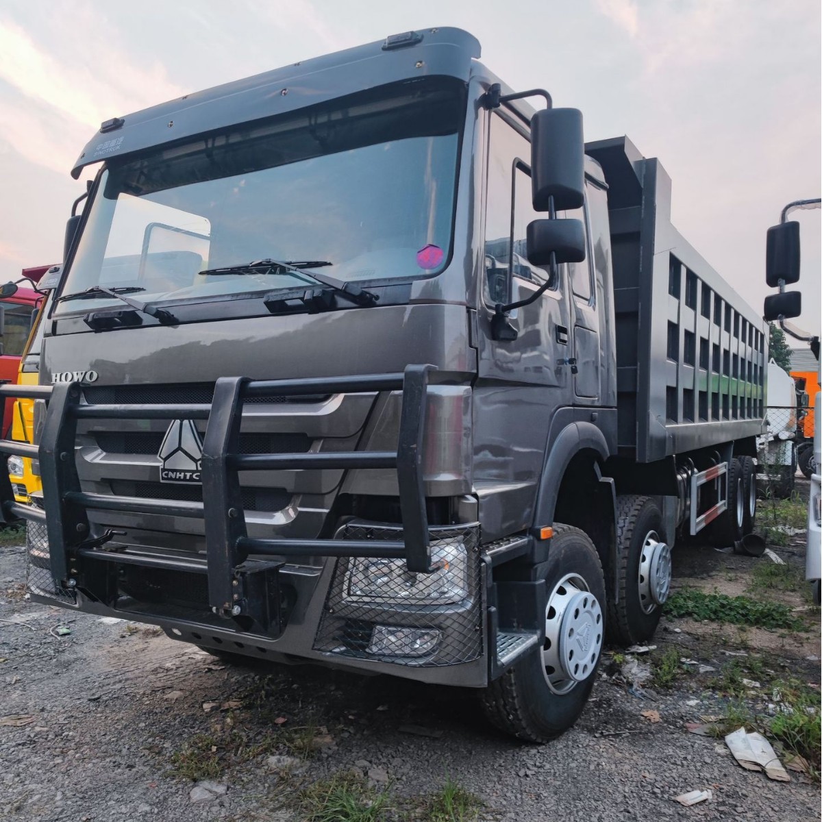 Used Dump Truck for Export, Shaanxi Automobile Delong F3000 6X4 Rear Eight-Wheel Dump Truck with Weichai Engine