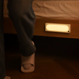 小夜灯;化妆镜;闹钟、台钟