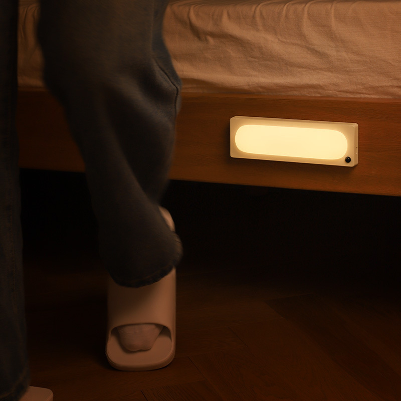 工場商品の新型ストリップ誘導灯箪笥通路トイレ夜老人赤外線誘導無線充電夜灯|undefined