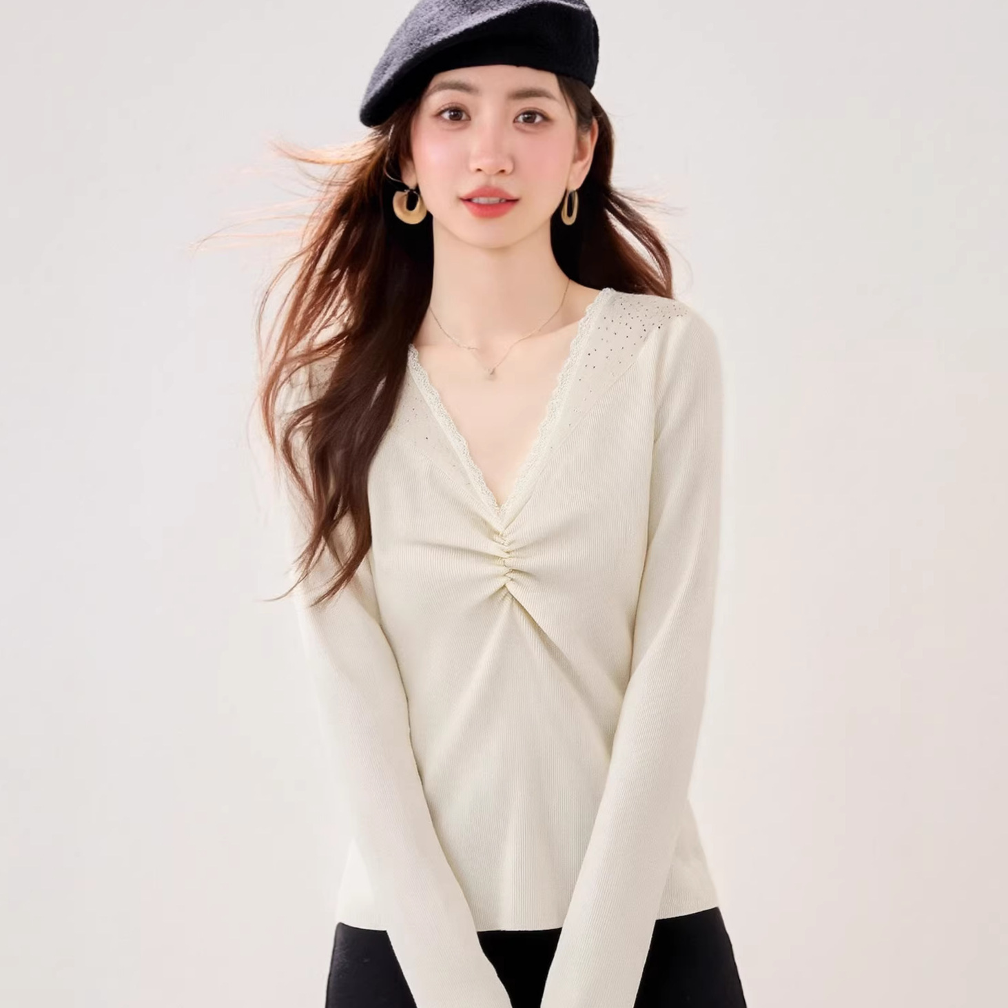 G5004温柔气质内搭设计感上衣精品女装厂家蕾丝花边V领正肩T恤女