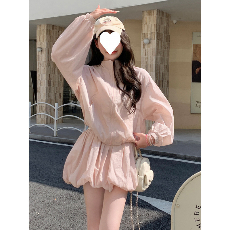 女性用ピンクのショートトップとバドスカートスーツ、夏の甘い服装、日焼け止め服とスカートの2点セットの完全なセット|undefined